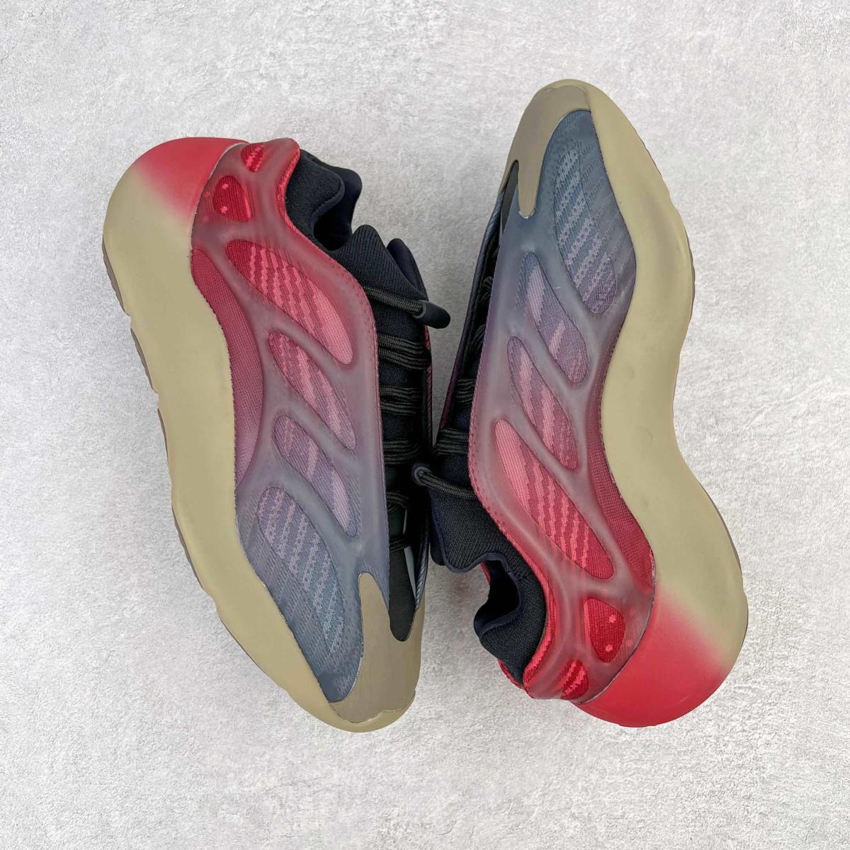 Adidas Yeezy -  Coconut 700V3 Grey Red