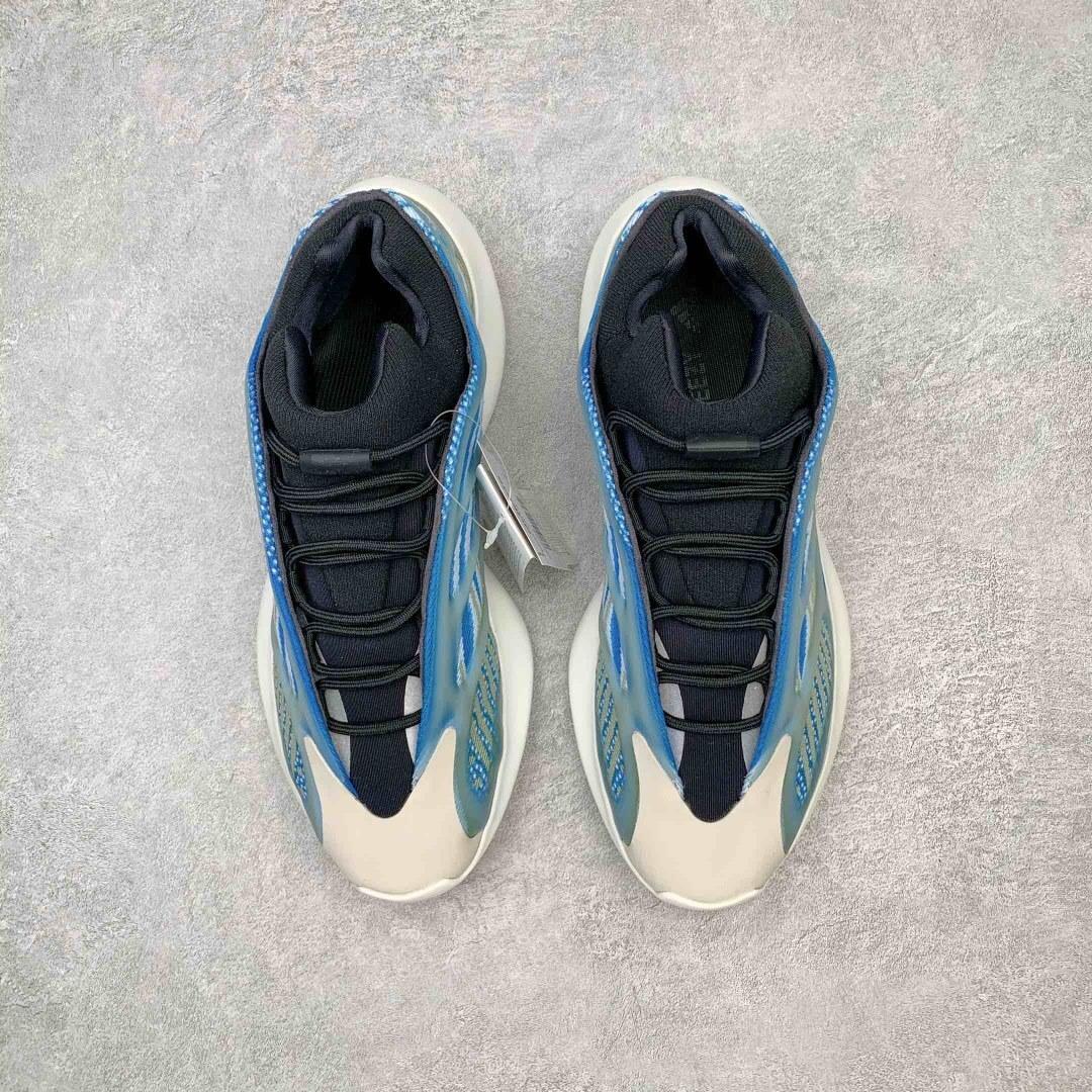 Adidas Yeezy -  Coconut 700V3 Blue White
