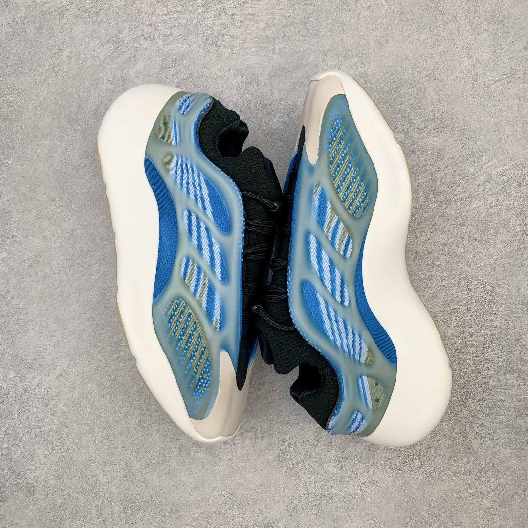 Adidas Yeezy -  Coconut 700V3 Blue White
